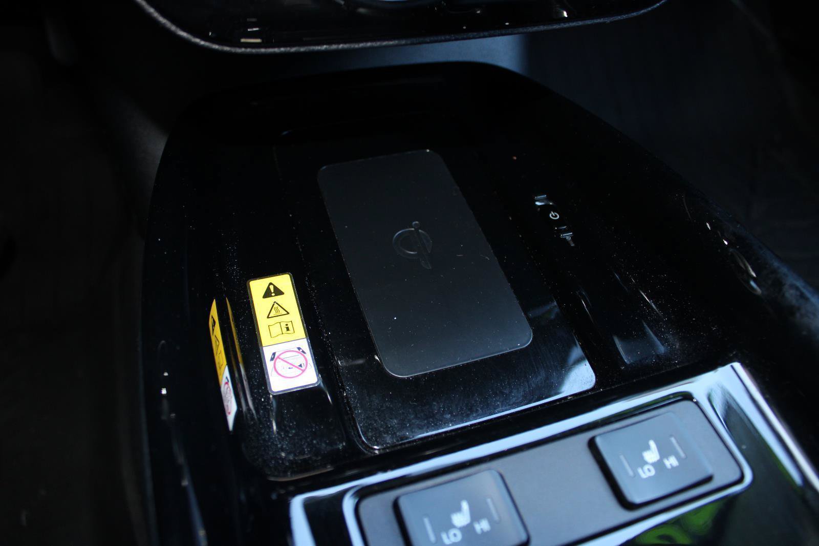 Used 2020 Toyota Prius Prime XLE FWD image 25