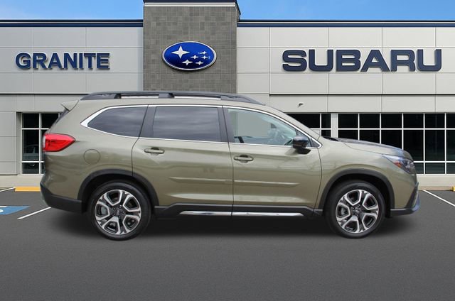 Used 2025 Subaru Ascent Limited AWD/4WD image 12