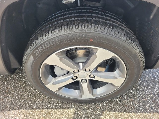 New 2025 Jeep Grand Cherokee Limited image 17