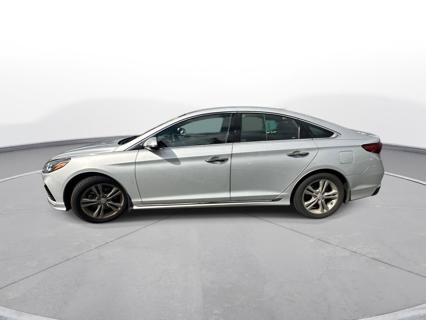 Used 2018 Hyundai Sonata Sport w/ Cargo Package FWD image 9