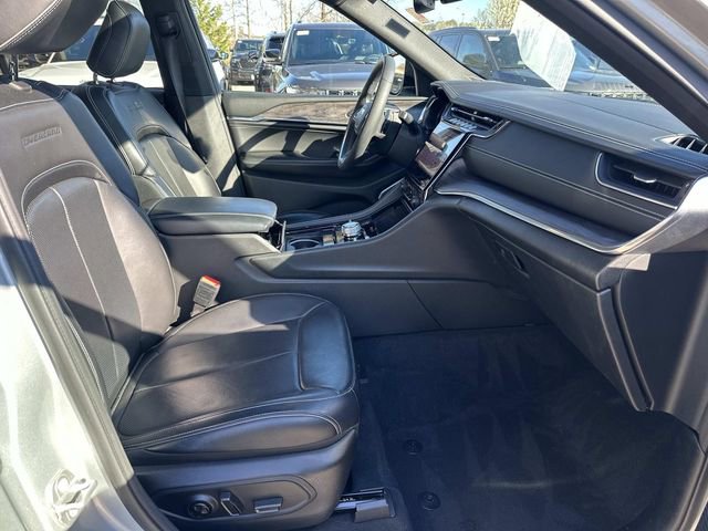 Used 2023 Jeep Grand Cherokee Overland image 9