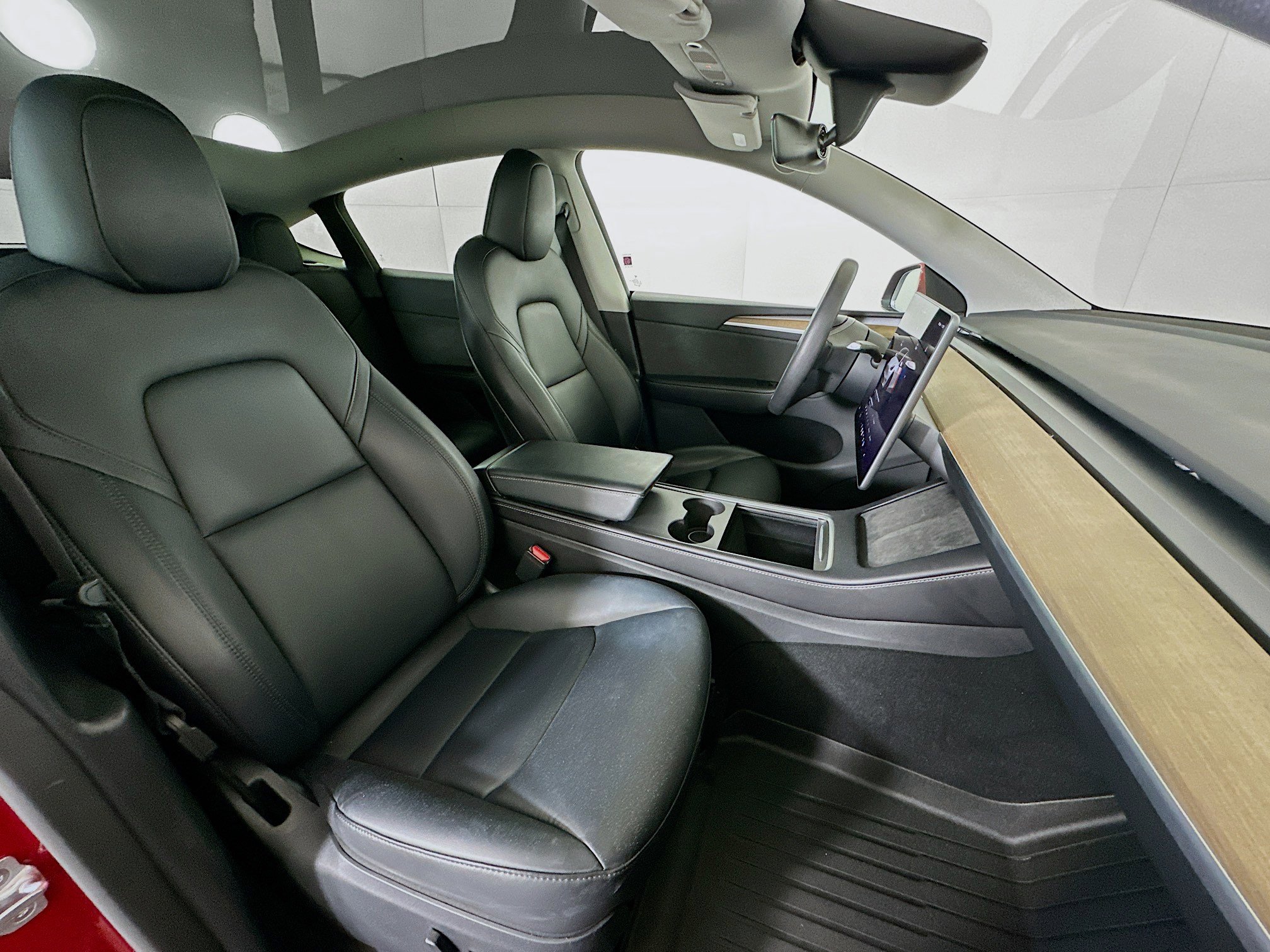 Used 2024 Tesla Model Y Long Range AWD/4WD image 30