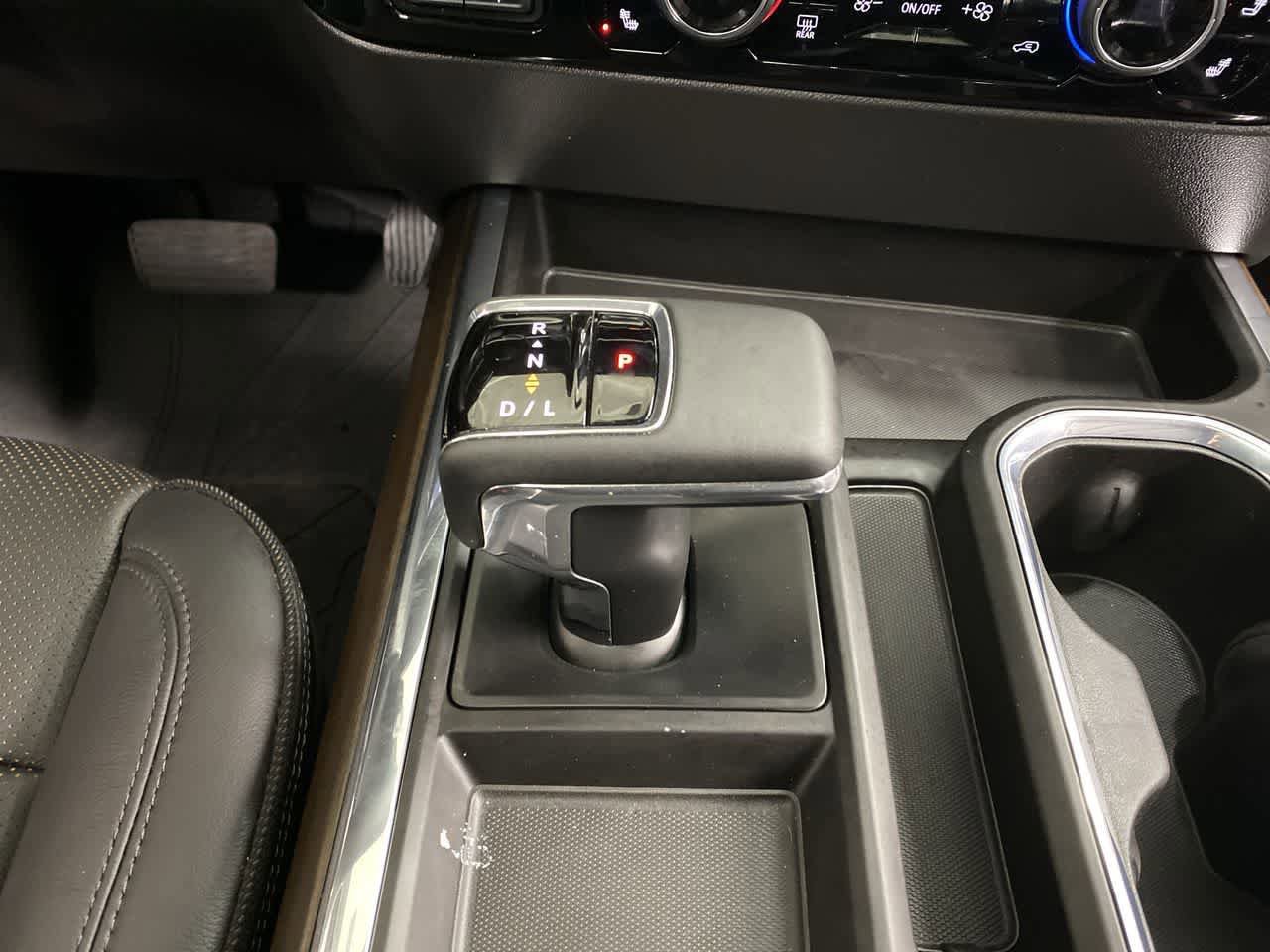 Used 2024 Chevrolet Silverado 1500 High Country w/ Technology Package AWD/4WD image 25