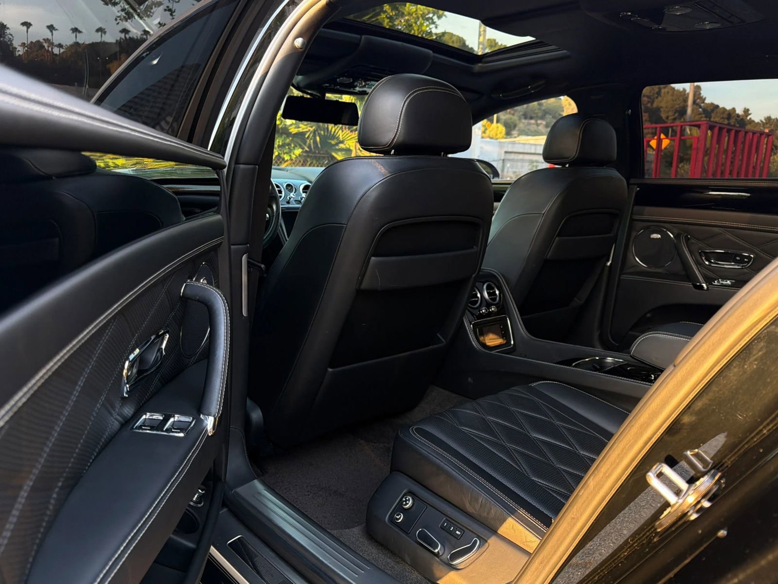 Used 2014 Bentley Flying Spur W12 AWD/4WD image 25