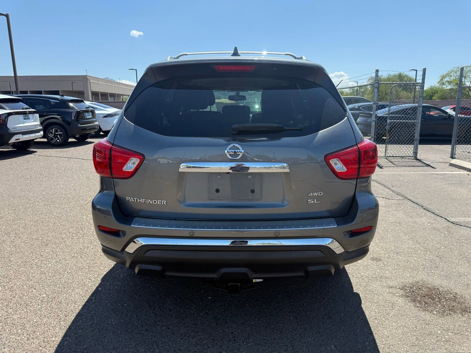 Used 2020 Nissan Pathfinder SL AWD/4WD image 6