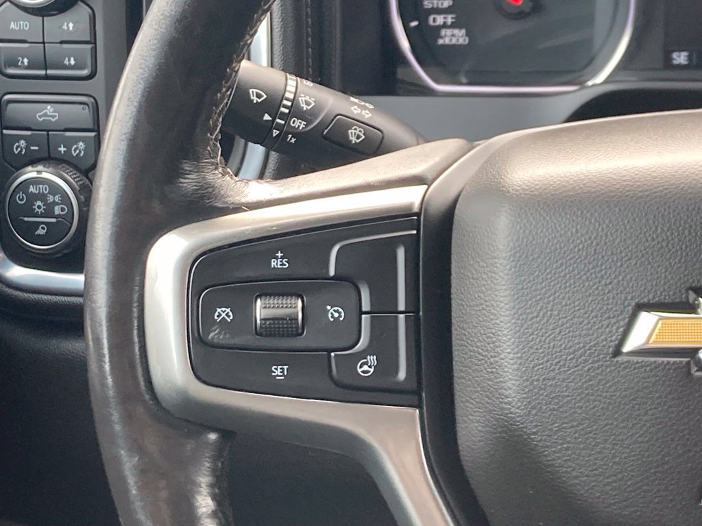 Used 2021 Chevrolet Silverado 1500 LT AWD/4WD image 9