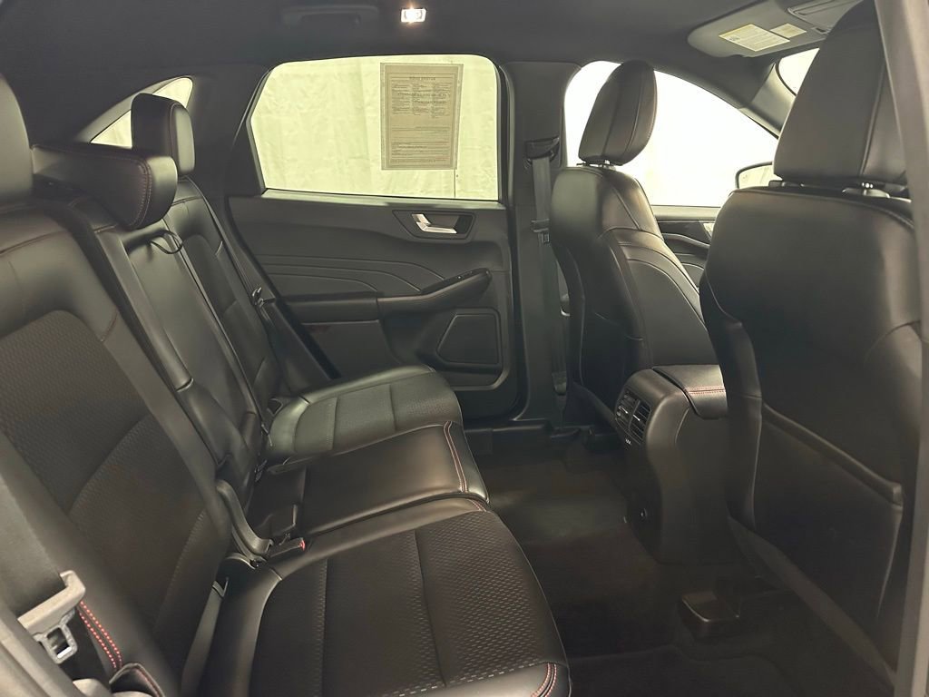 Used 2025 Ford Escape ST-Line image 48