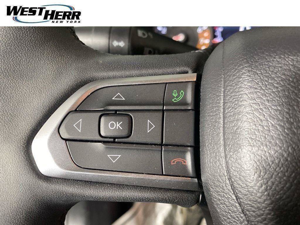Used 2023 Jeep Compass Latitude w/ Convenience Group AWD/4WD image 38