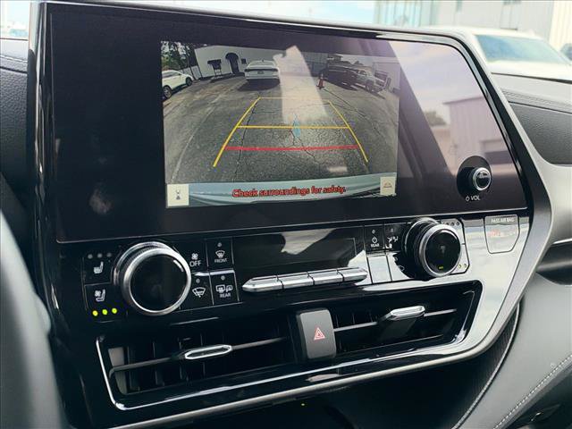 Used 2023 Toyota Highlander Limited AWD/4WD image 31