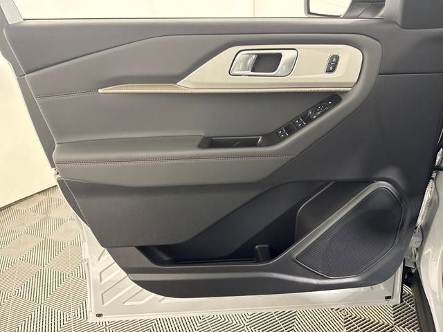 New 2026 Ford Explorer Active AWD/4WD image 26