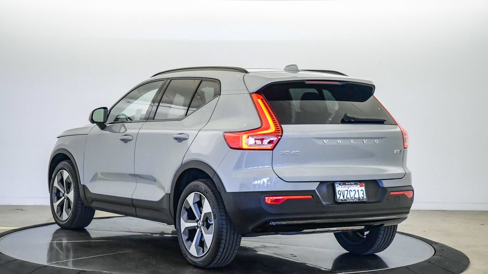 Certified 2026 Volvo XC40 B5 Plus w/ Protection Package Premier AWD/4WD image 2