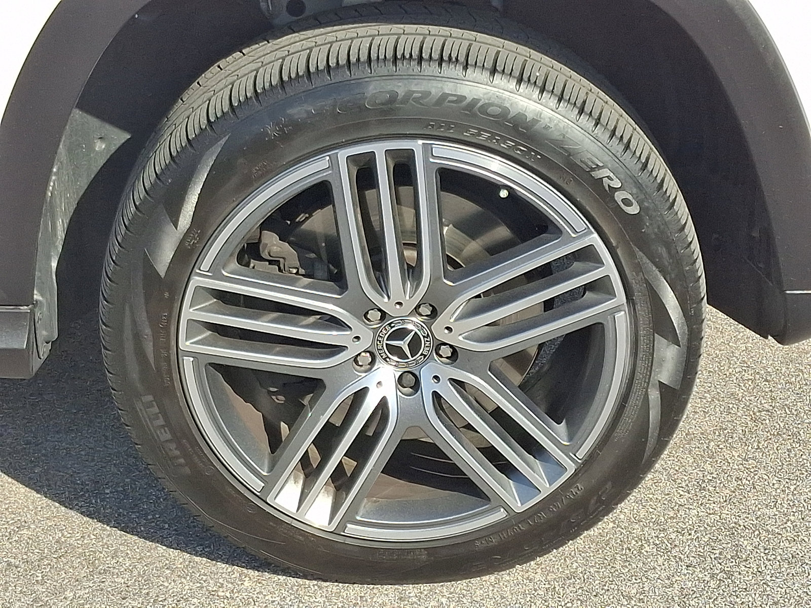 Used 2024 Mercedes-Benz GLS 450 4MATIC image 8