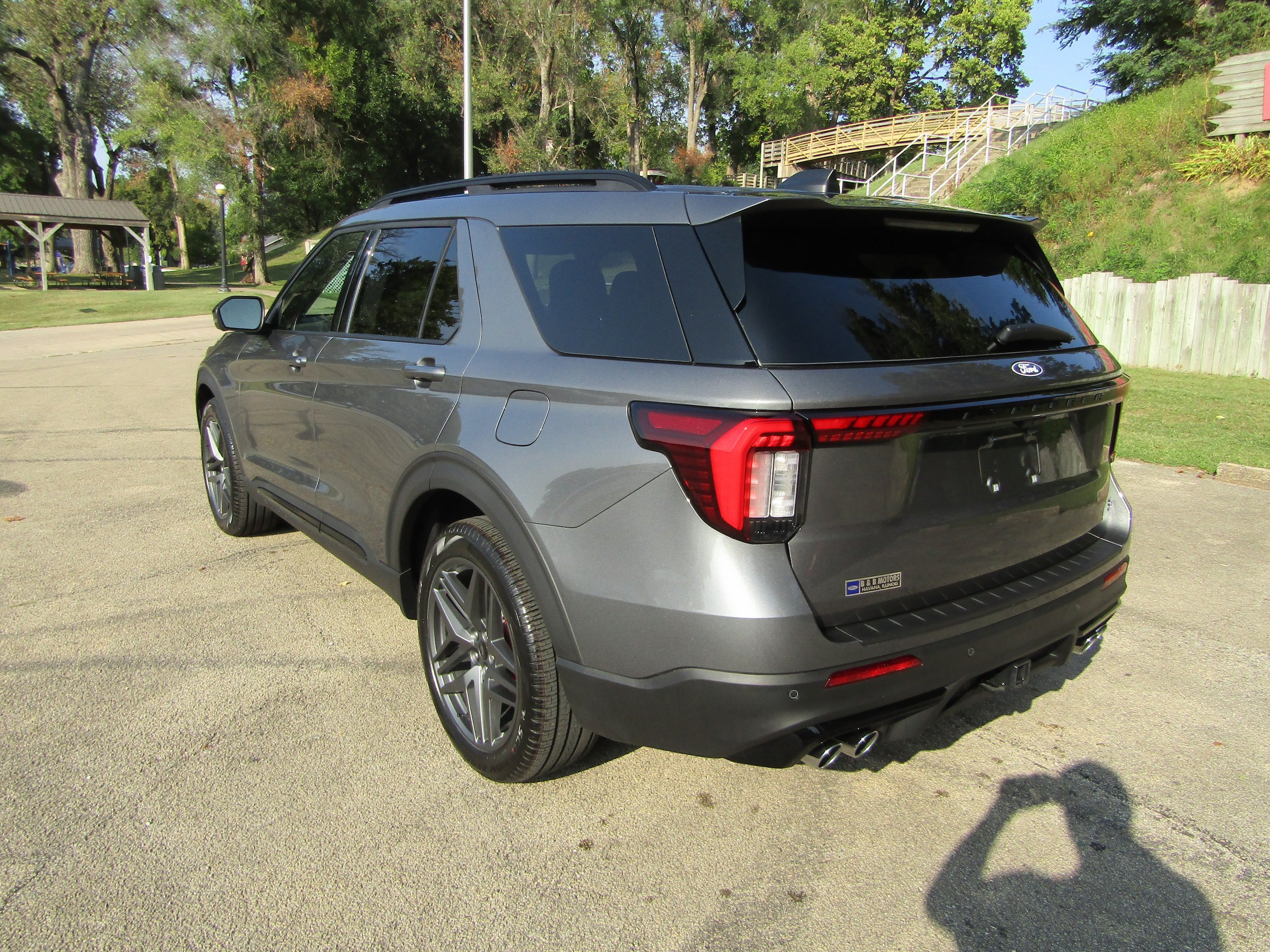 New 2027 Ford Explorer ST w/ Sun And Sound Package AWD/4WD image 2