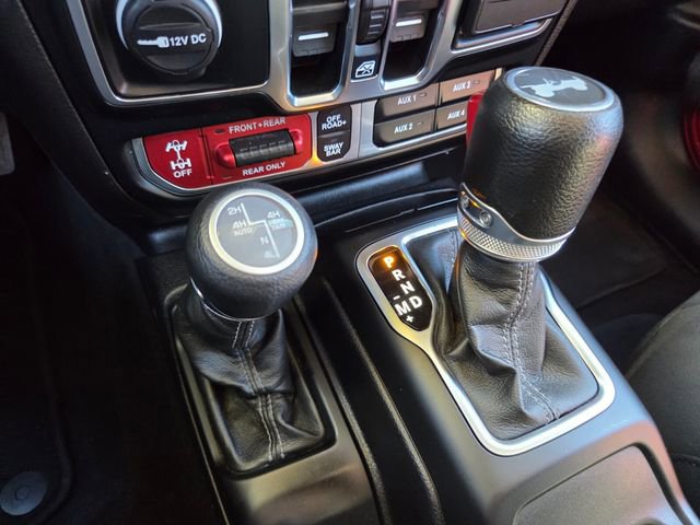 Used 2024 Jeep Wrangler Rubicon image 25