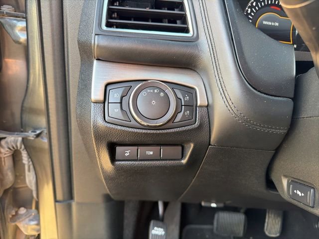 Used 2019 Ford Explorer Platinum AWD/4WD image 15