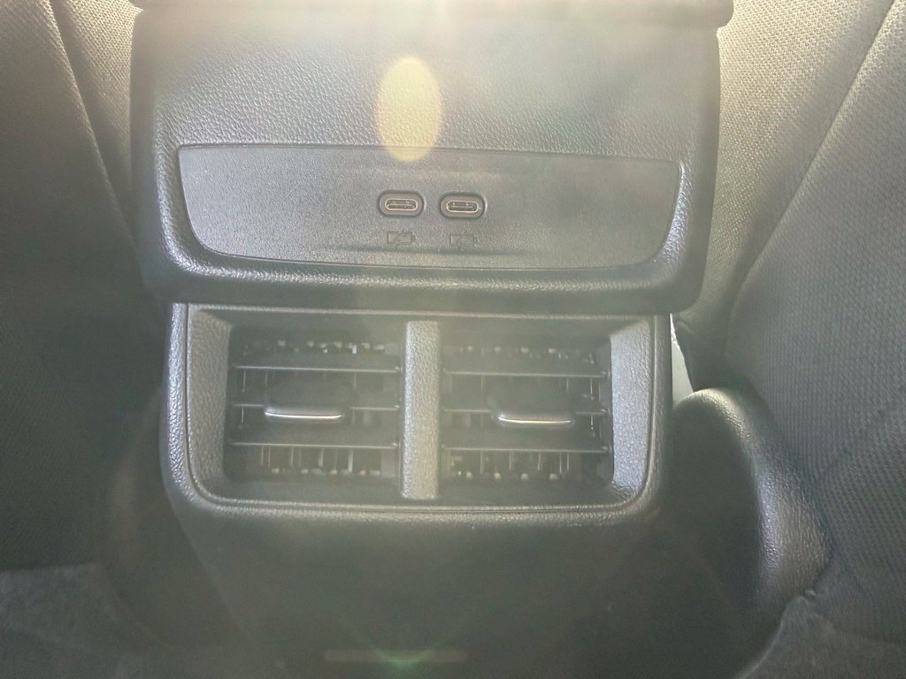 Used 2026 Chevrolet Equinox LT AWD/4WD image 16