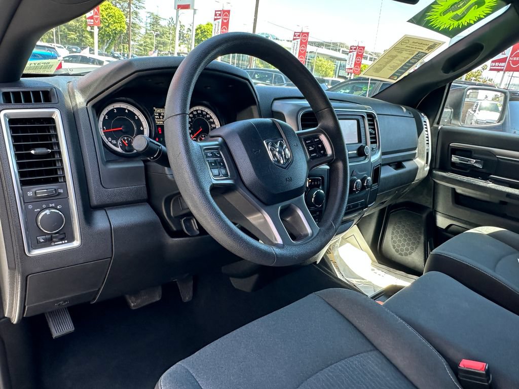 Used 2024 RAM 1500 Warlock AWD/4WD image 18