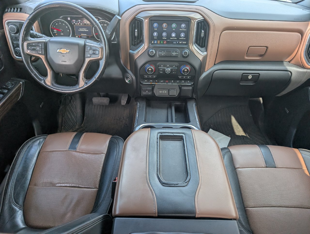 Used 2019 Chevrolet Silverado 1500 High Country w/ Technology Package AWD/4WD image 9