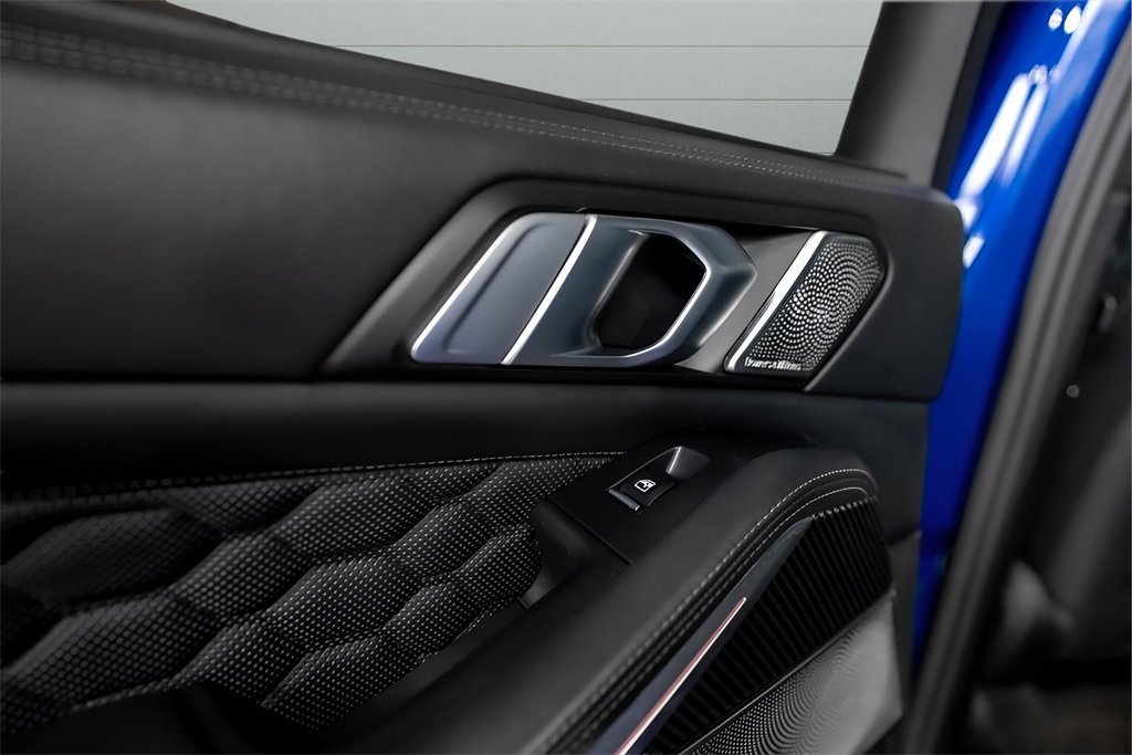 Used 2020 BMW X5 M Competition w/ Executive Package image 31