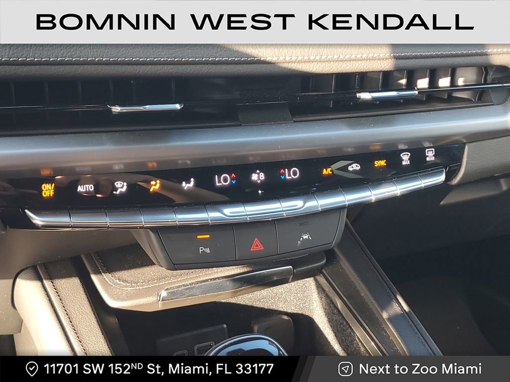 Used 2025 Cadillac XT4 Premium Luxury image 26