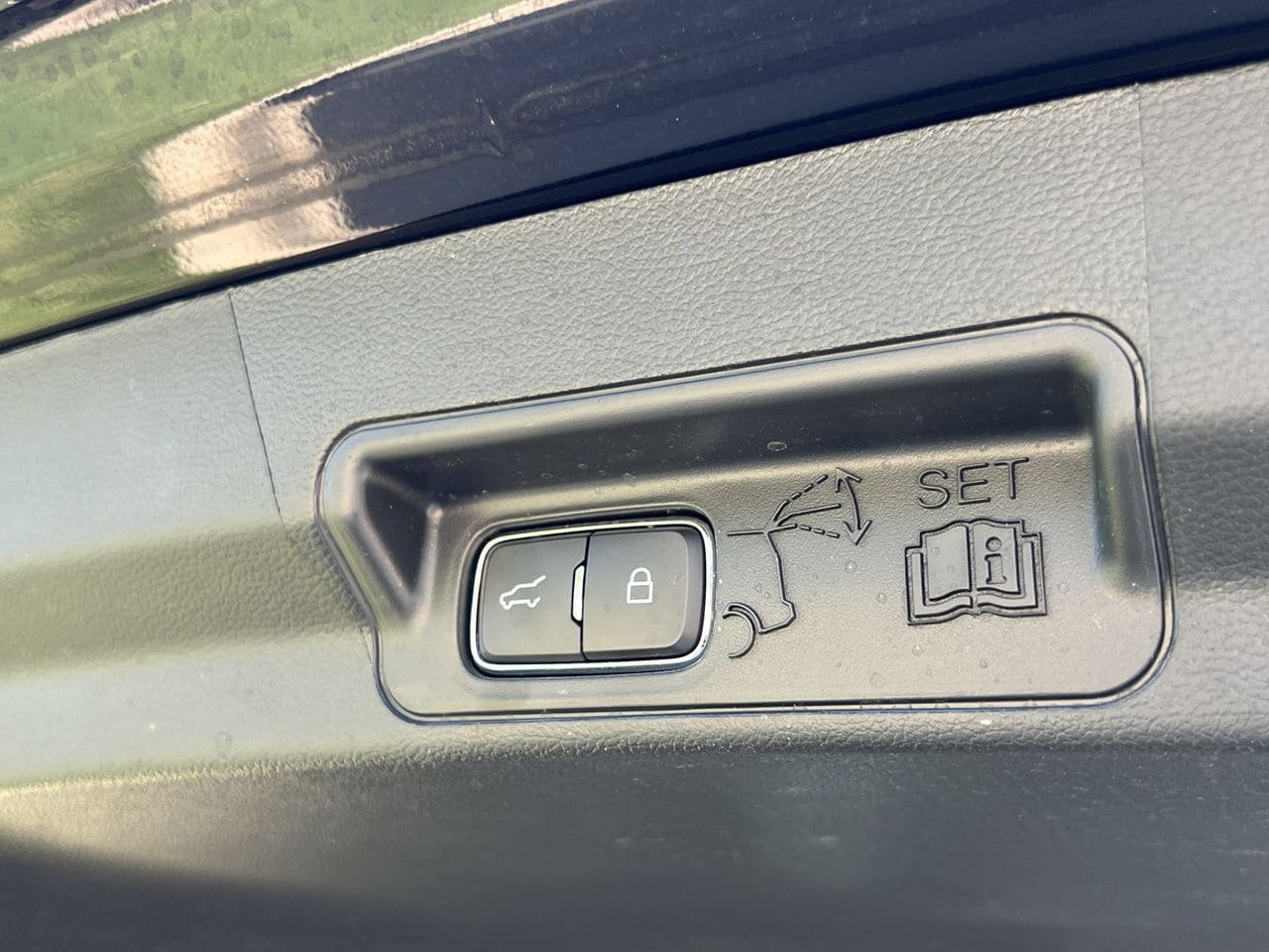 Used 2025 Ford Explorer ST w/ Sun And Sound Package RWD image 29
