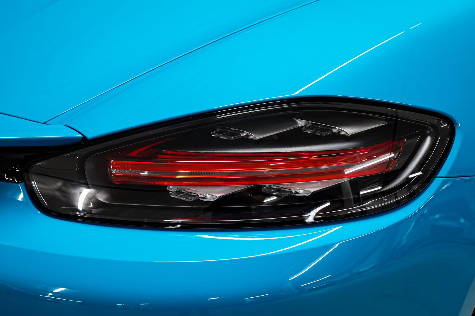Used 2021 Porsche 718 Boxster RWD image 34