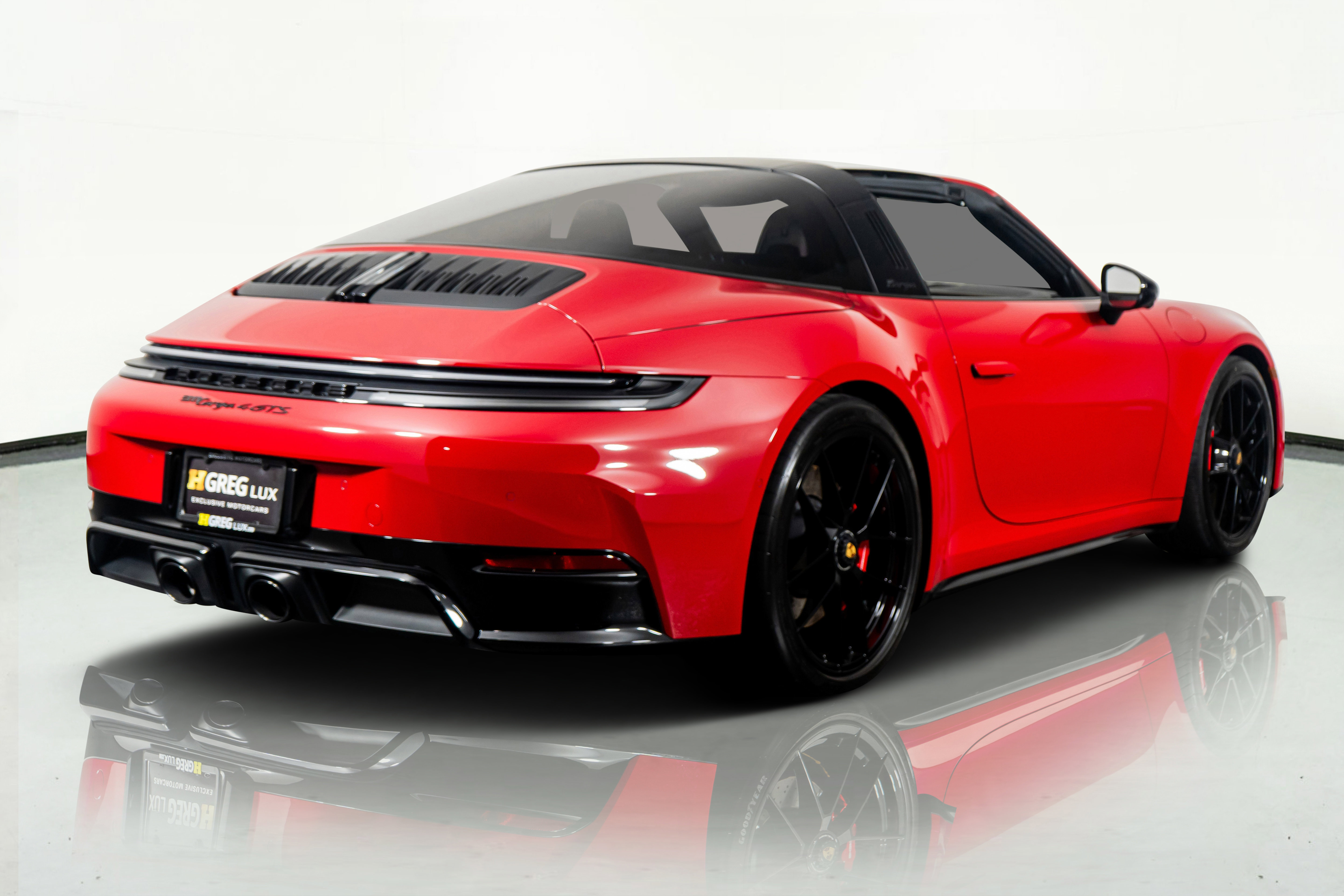 Used 2026 Porsche 911 Targa 4 GTS w/ Premium Package image 8