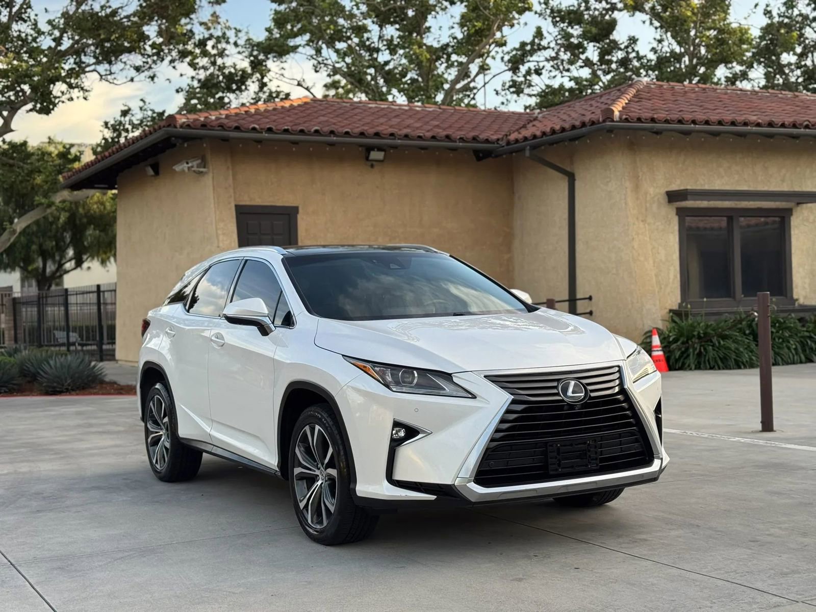 Used 2017 Lexus RX 350 FWD w/ Premium Package image 1