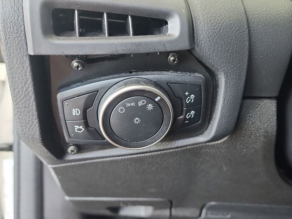 Used 2016 Ford Focus Titanium image 17