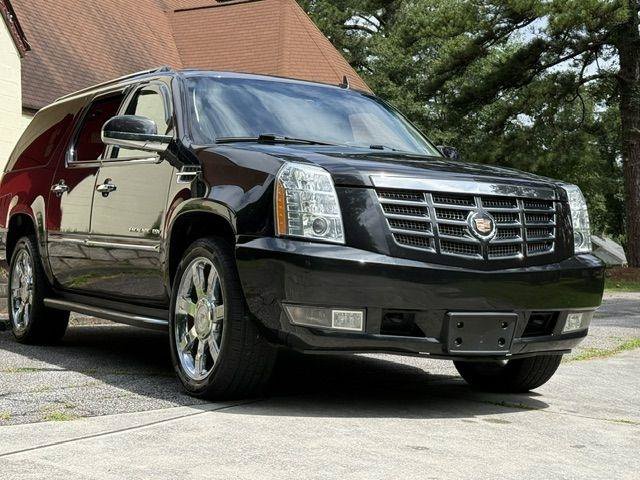 Used 2013 Cadillac Escalade ESV Luxury AWD/4WD image 11