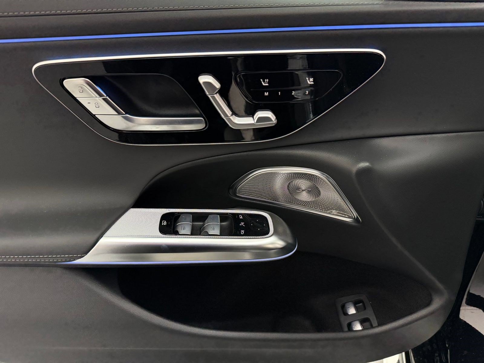 New 2026 Mercedes-Benz E 53 AMG e 4MATIC Sedan image 11