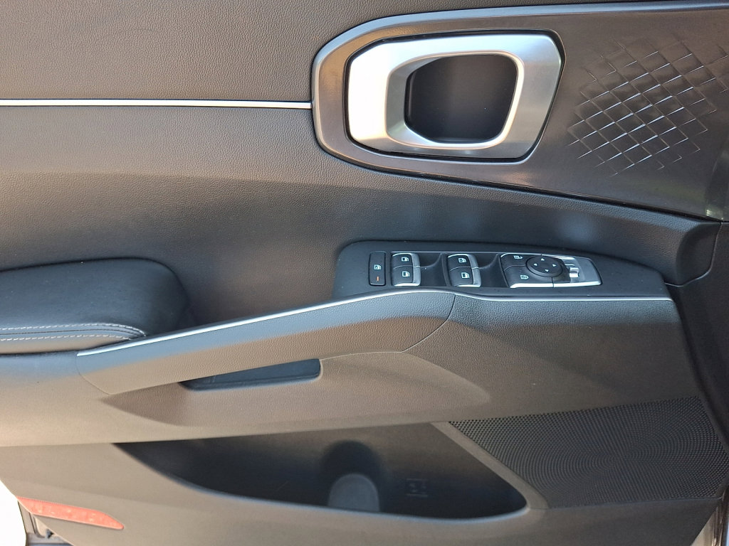 Used 2022 Kia Sorento LX FWD image 23