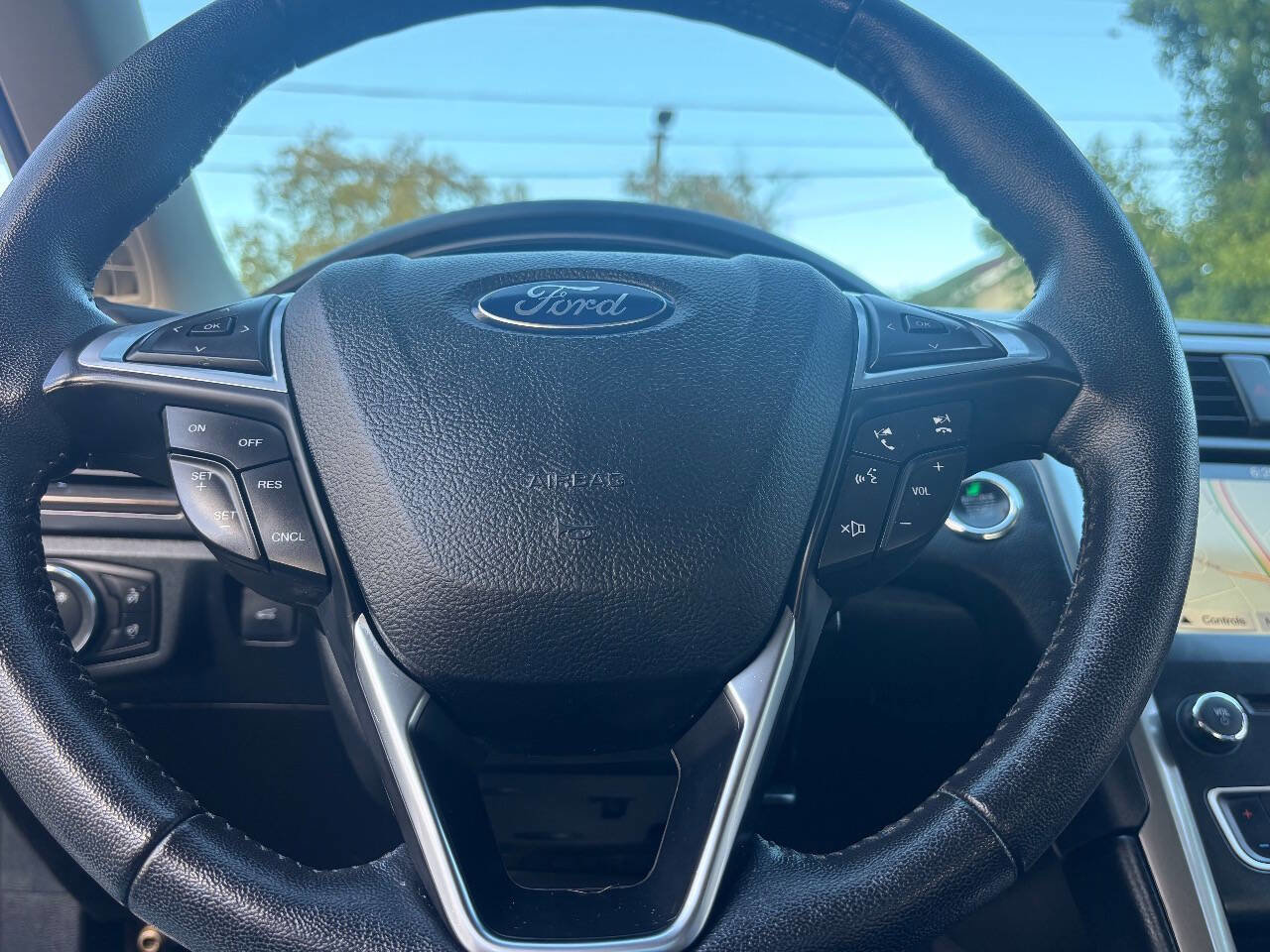 Used 2017 Ford Fusion SE w/ Equipment Group 602A image 14