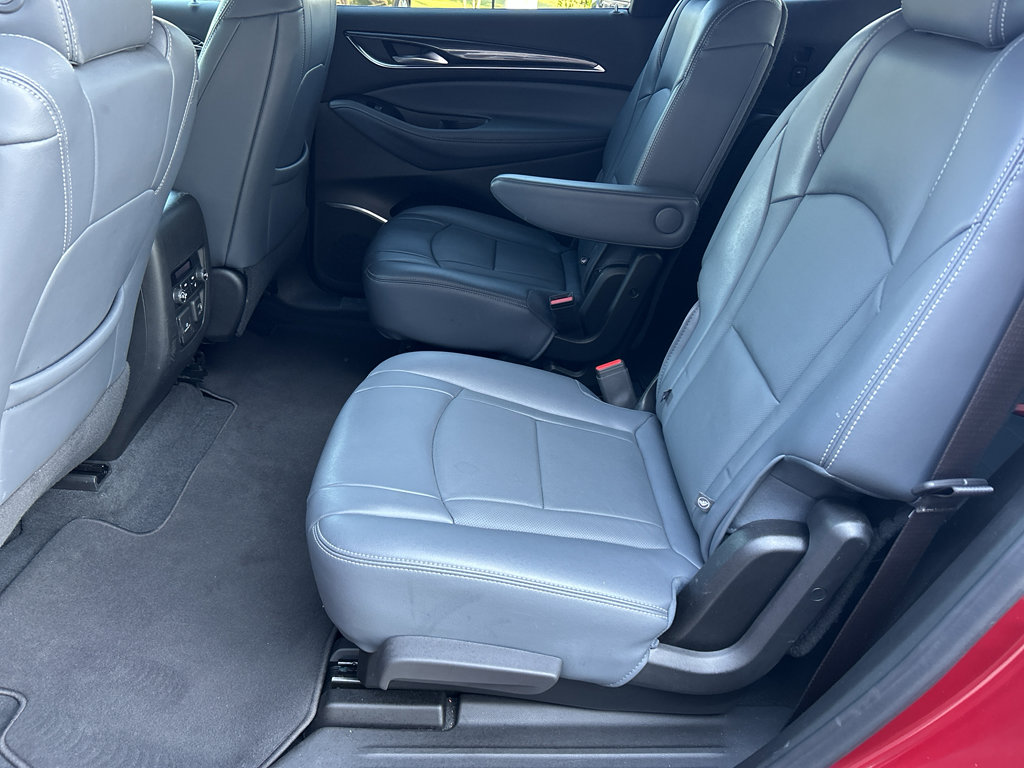 Used 2024 Buick Enclave Premium image 22