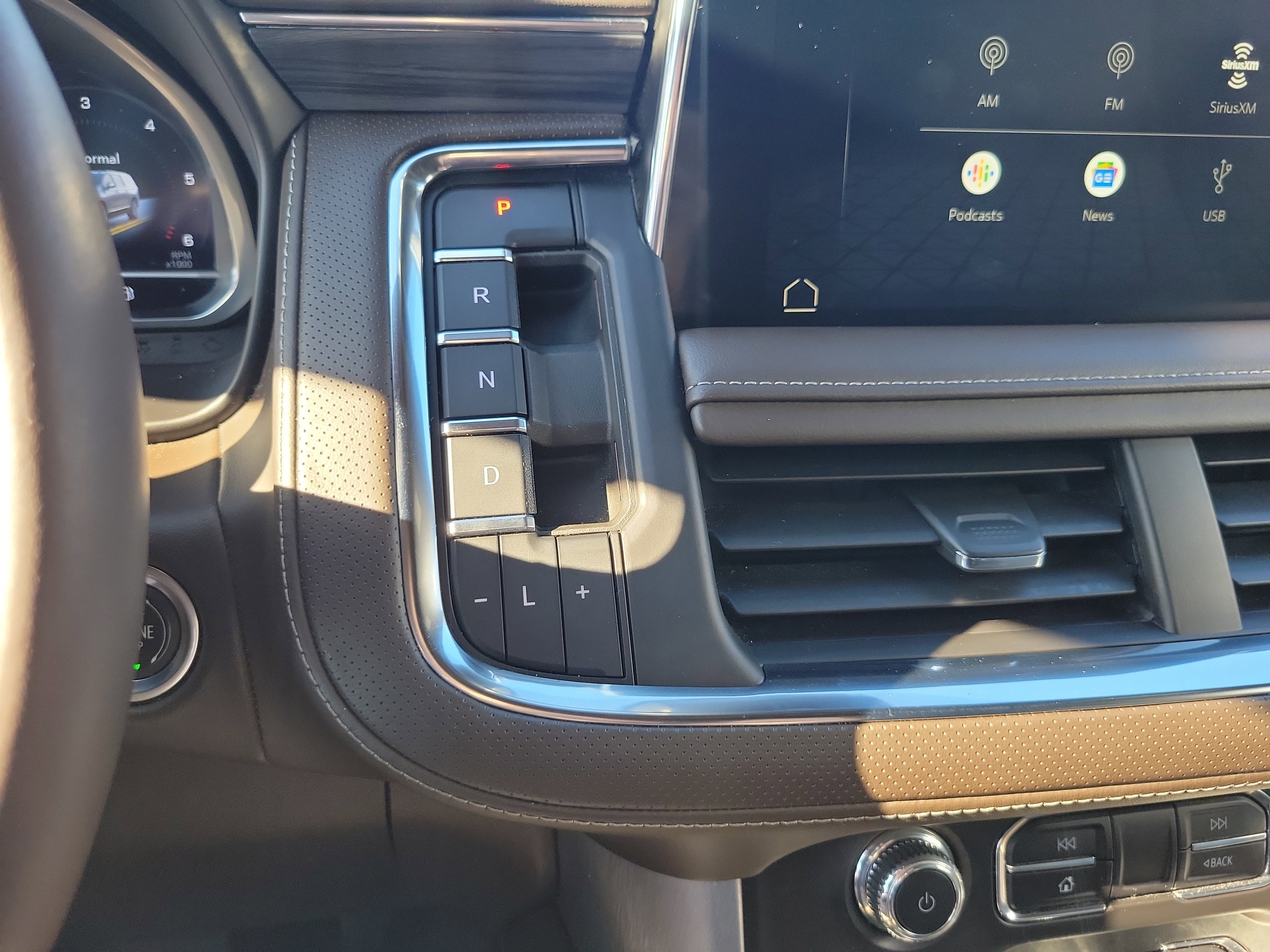 Used 2023 GMC Yukon SLT image 22