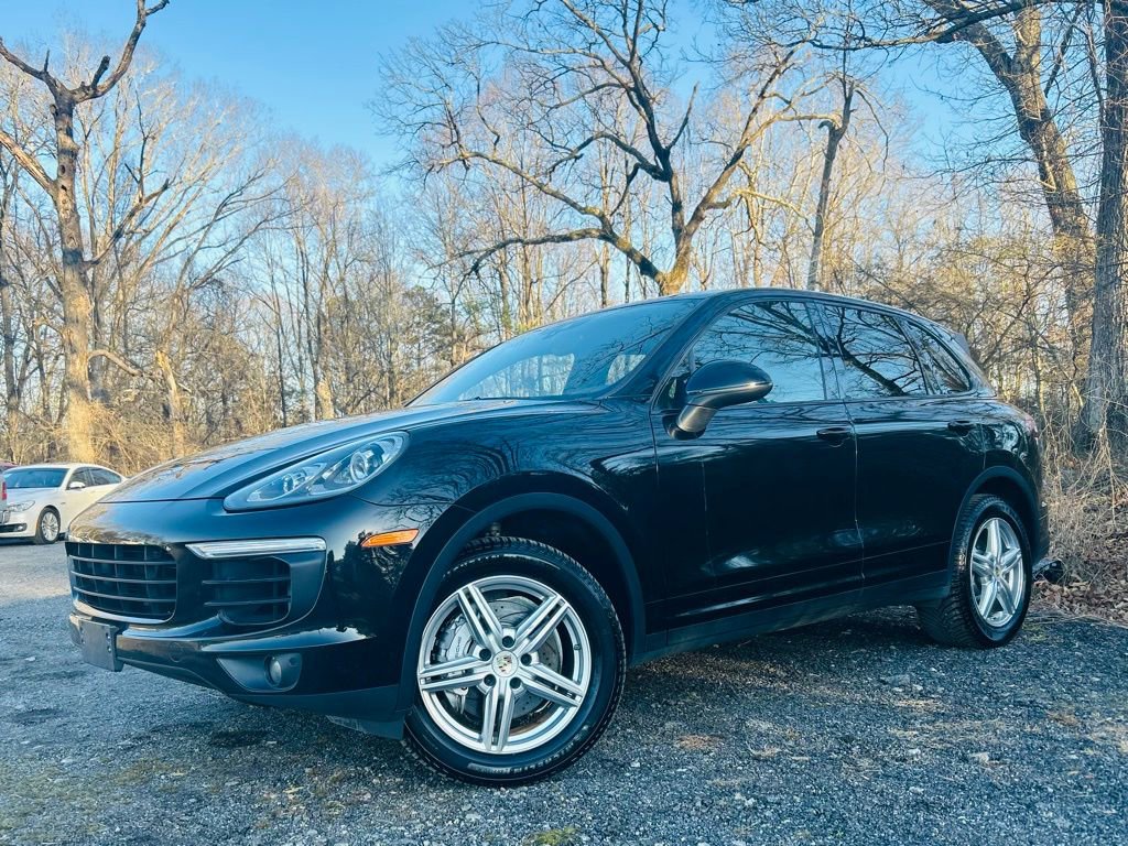 Used 2016 Porsche Cayenne S image 2