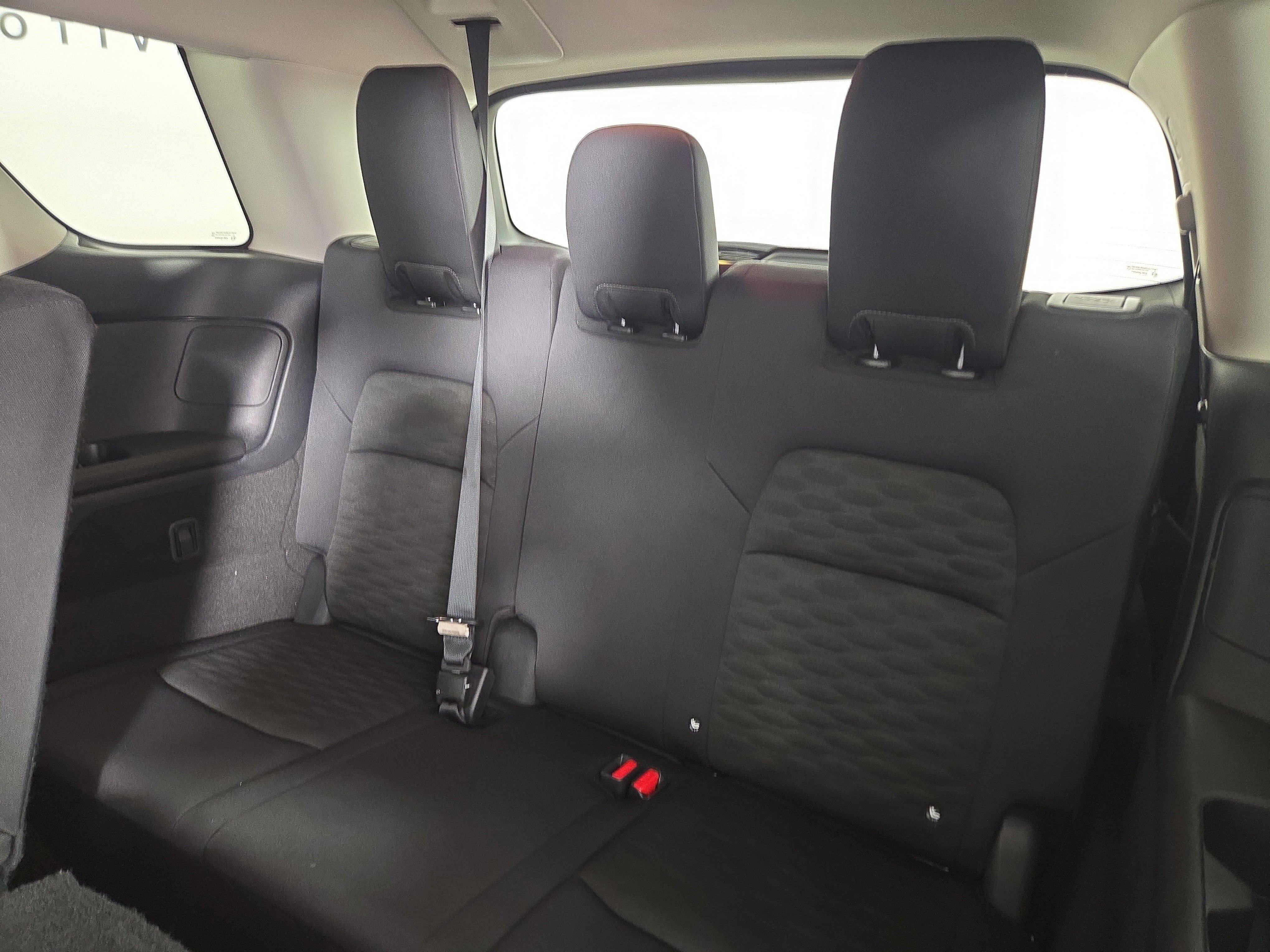 Used 2024 Nissan Pathfinder S image 12