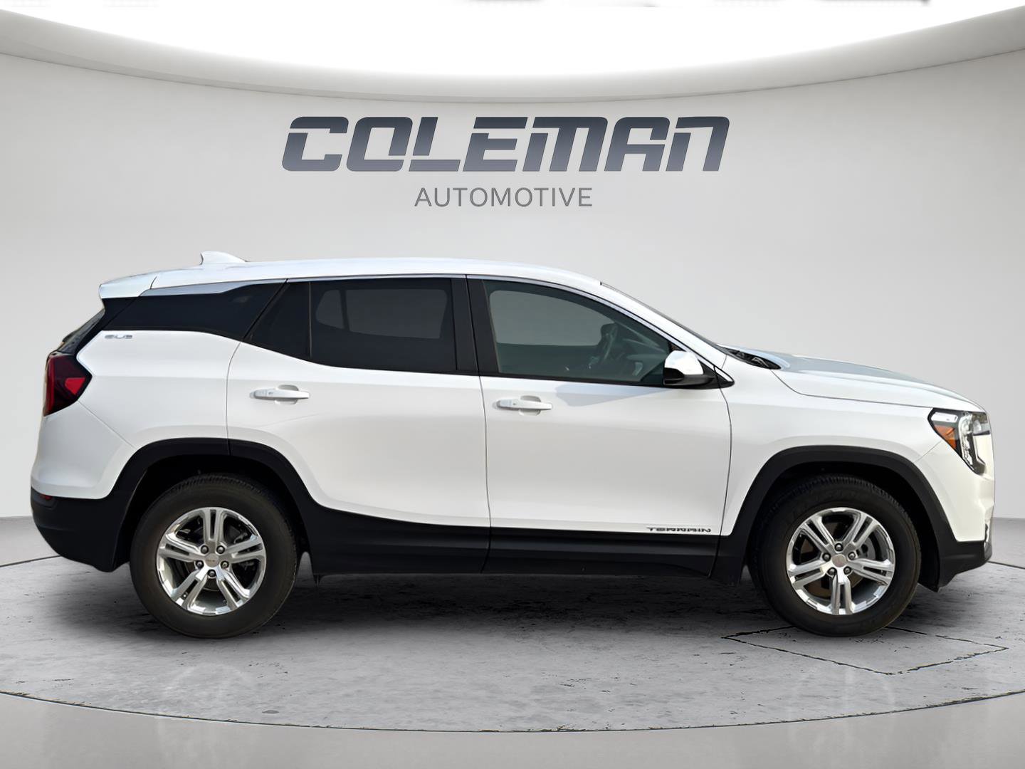 Used 2024 GMC Terrain SLE image 6