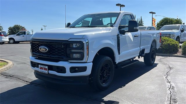 New 2025 Ford F250 XLT w/ FX4 Off-Road Package