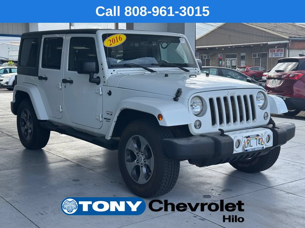 Used 2016 Jeep Wrangler Unlimited Sahara w/ Connectivity Group AWD/4WD image 7