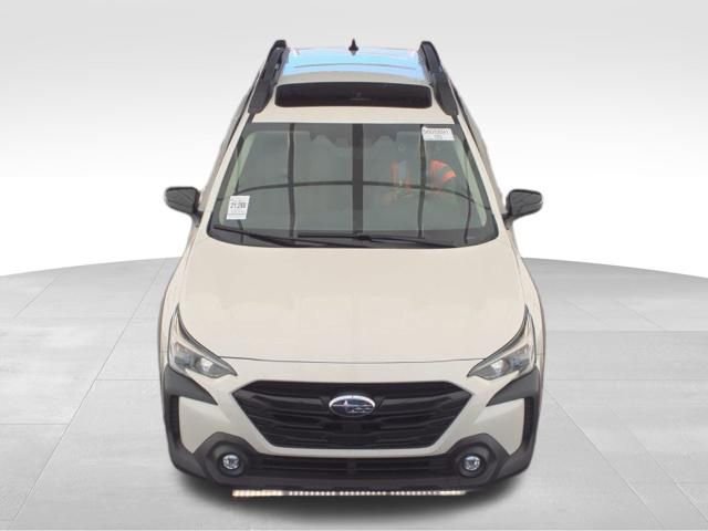 Used 2025 Subaru Outback Onyx Edition AWD/4WD image 2