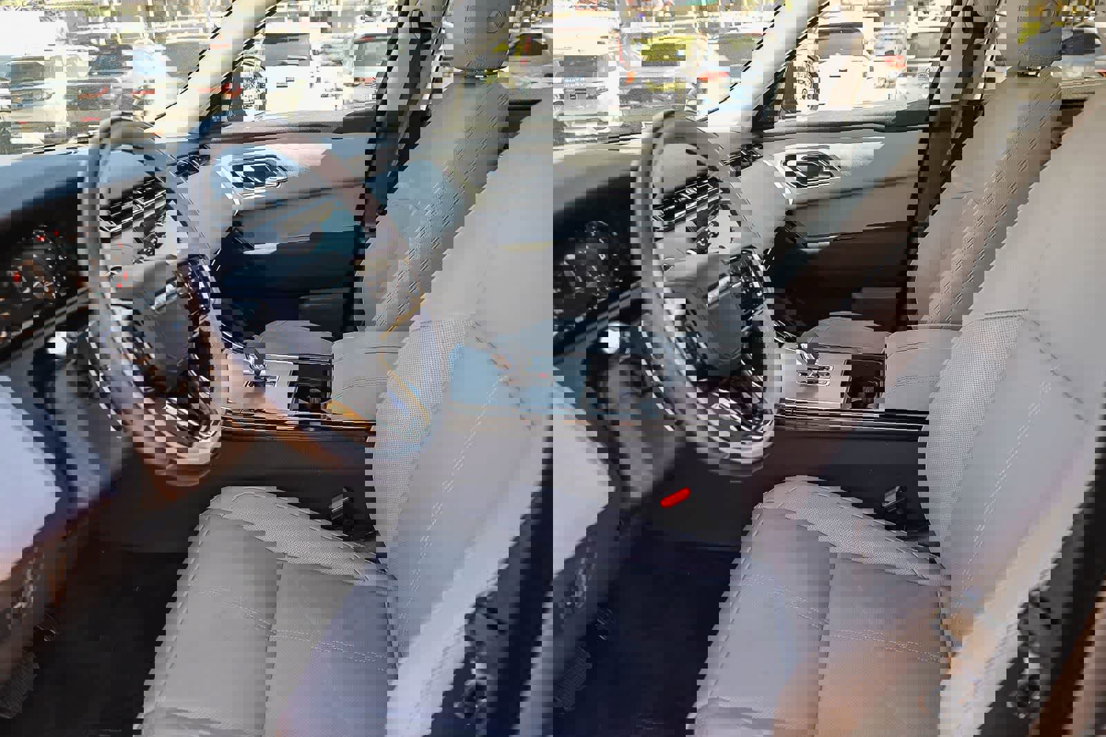 Used 2025 Land Rover Range Rover Velar S image 19