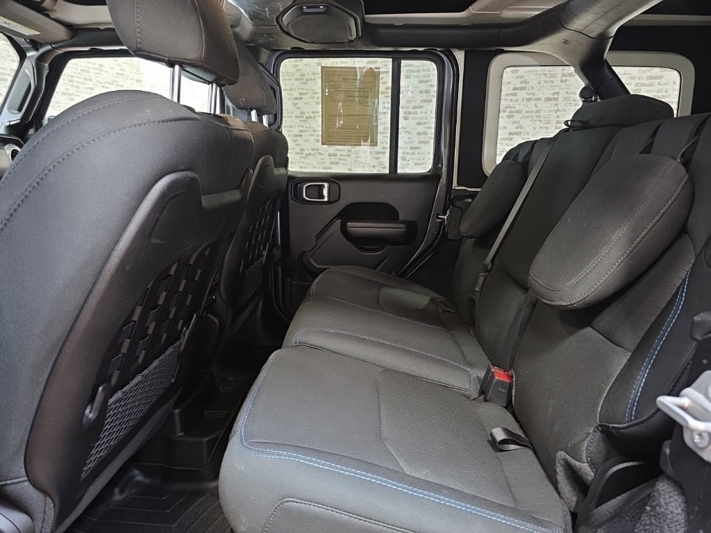 Used 2021 Jeep Wrangler Unlimited Rubicon 4xe w/ Cold Weather Group image 15