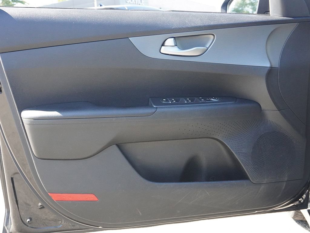 Used 2019 Kia Forte LXS FWD image 15