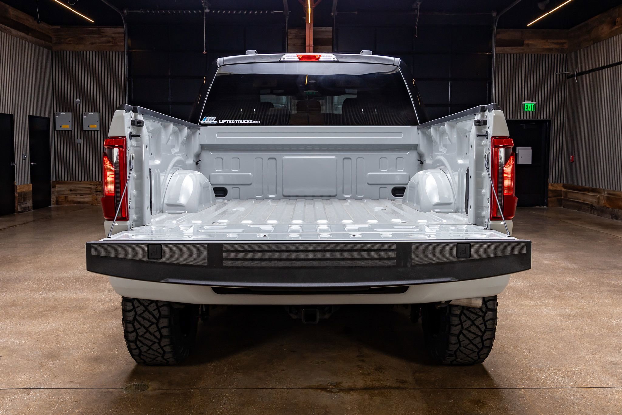 Used 2024 Ford F150 XLT w/ XLT Black Appearance Package AWD/4WD image 9