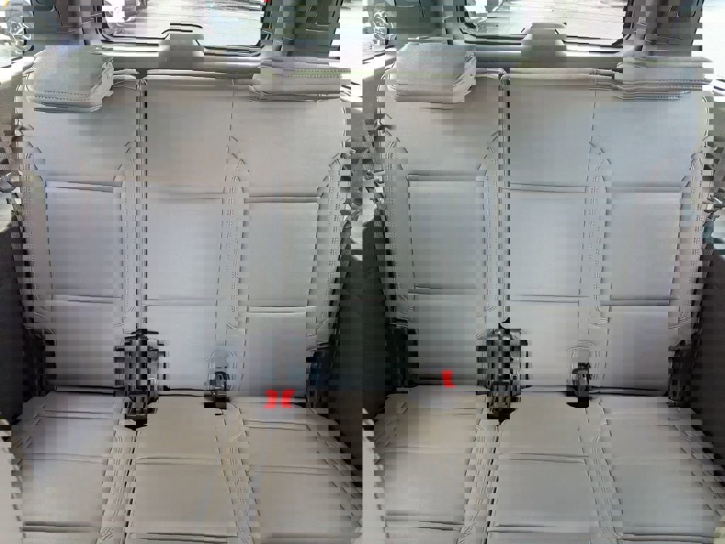 Certified 2021 Chevrolet Suburban Z71 w/ Luxury Package image 15