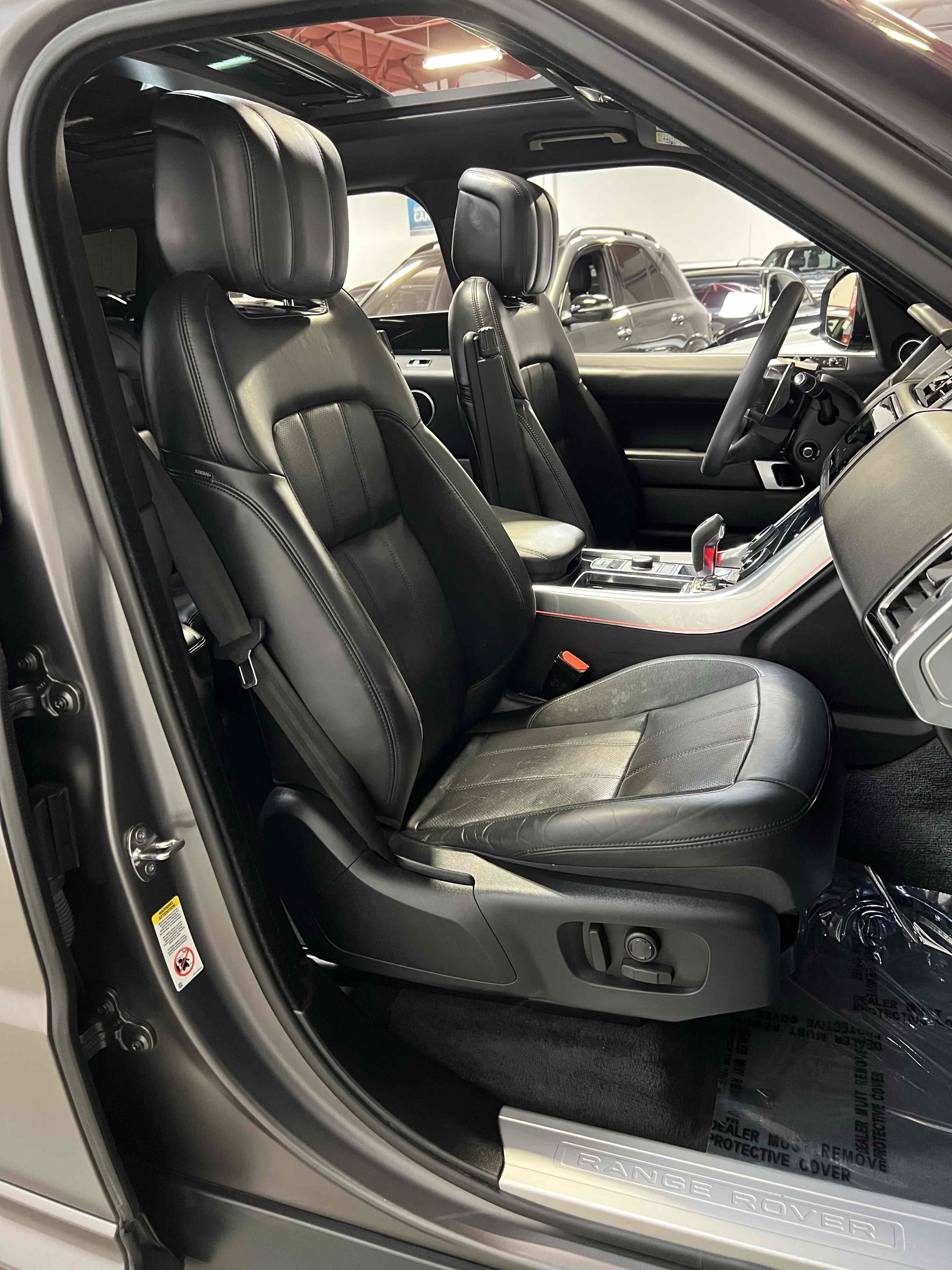 Used 2020 Land Rover Range Rover Sport HST image 33