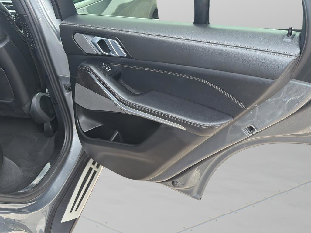 Used 2024 BMW X5 xDrive40i AWD/4WD image 12