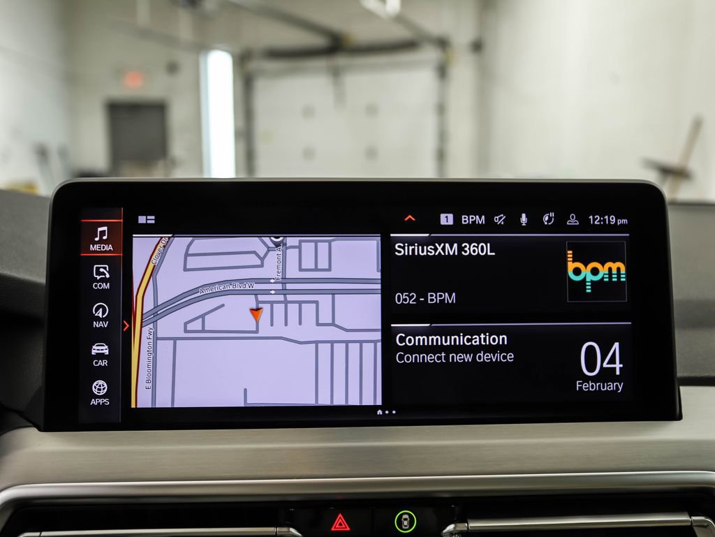 Certified 2025 BMW X4 xDrive30i image 15