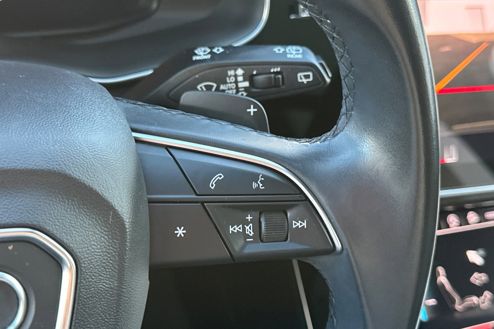 Used 2021 Audi Q7 3.0T Premium image 39